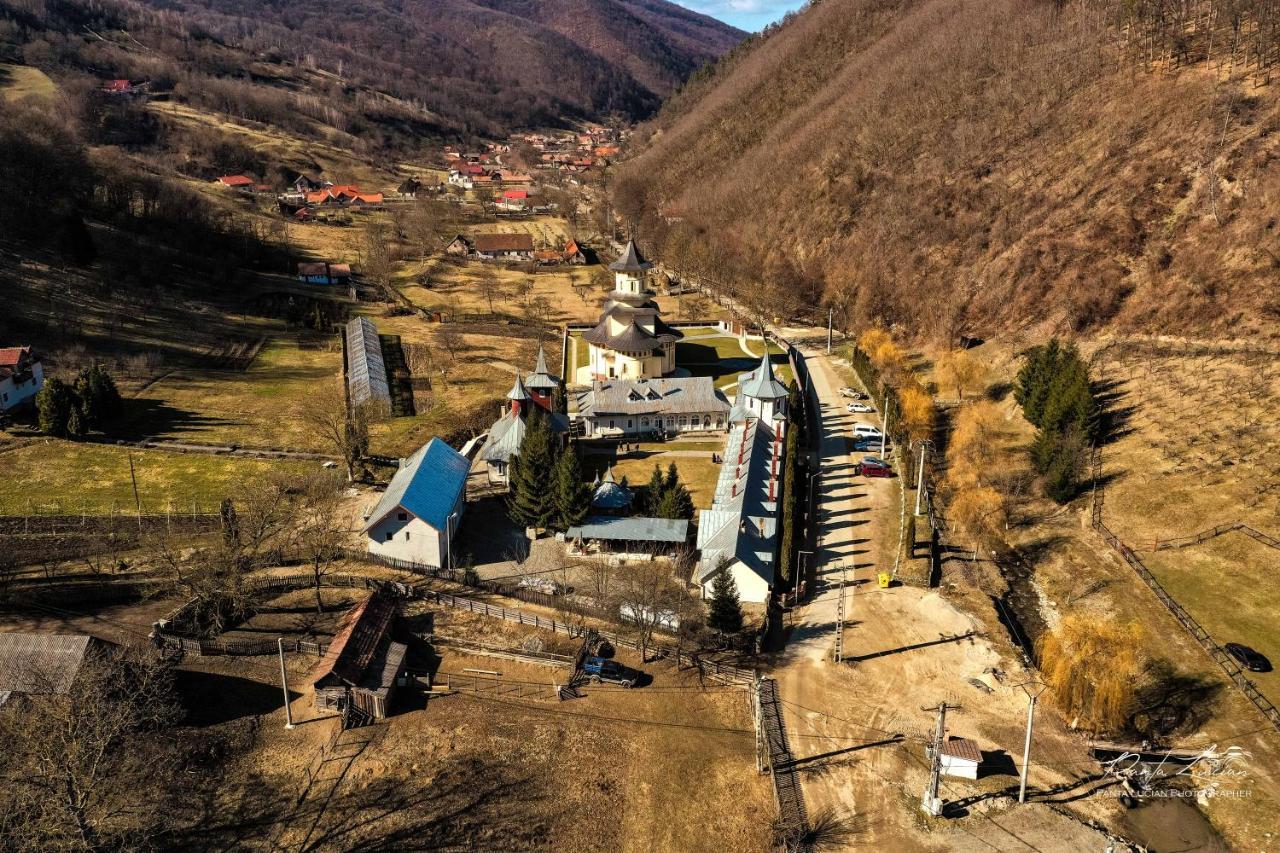 Casa Micutu Si Lya Villa Strungari Dış mekan fotoğraf