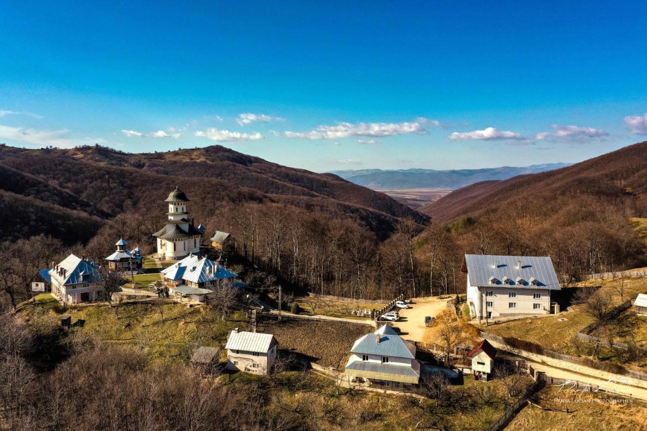 Casa Micutu Si Lya Villa Strungari Dış mekan fotoğraf